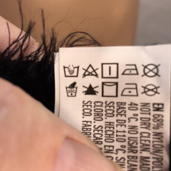 Forever 21 Sweater Womens Small Black Fuzzy Cowl Neck or Off The‎ Shoulder NWT - Picture 13 of 13